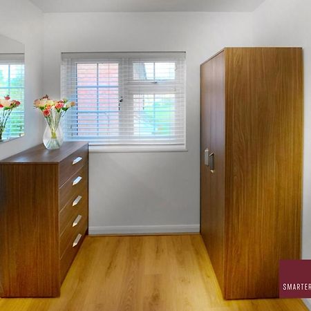 Wokingham - 2 Bed Modern House - Parking Apartment Bagian luar foto