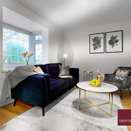 Wokingham - 2 Bed Modern House - Parking Apartment Bagian luar foto