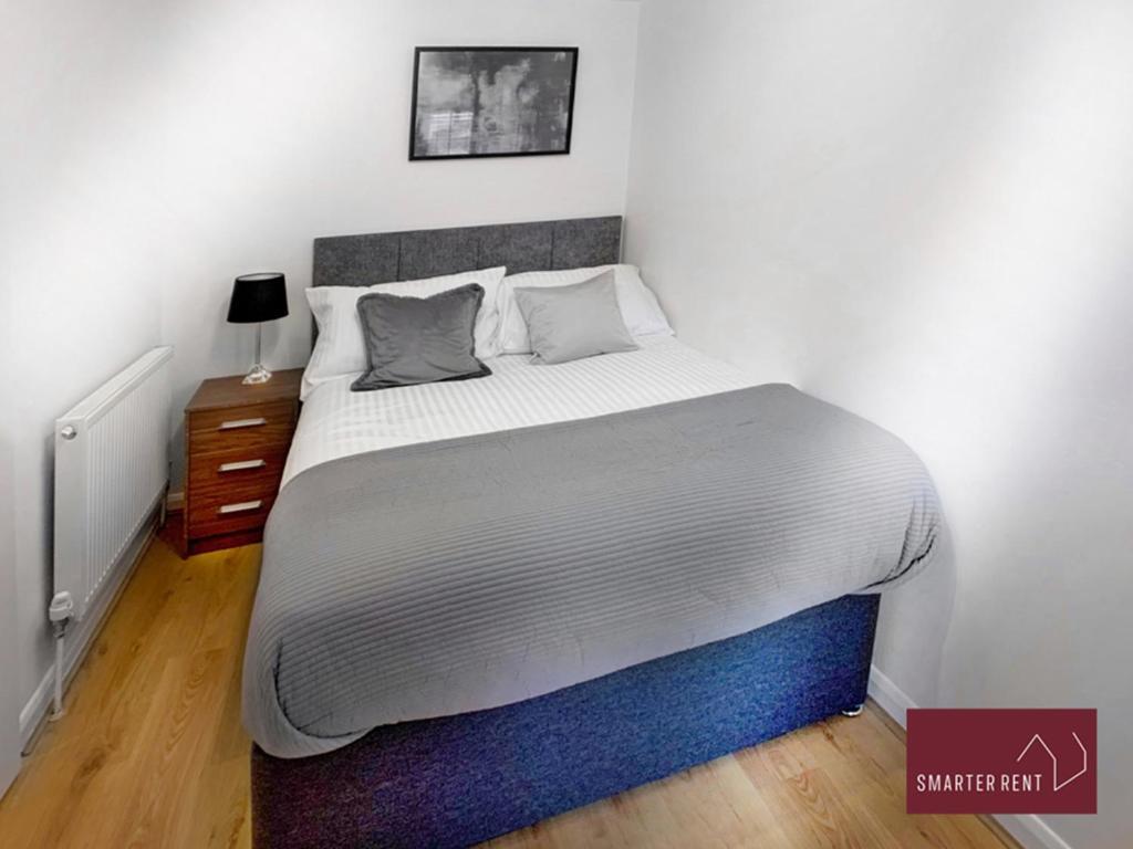 Wokingham - 2 Bed Modern House - Parking Apartment Bagian luar foto